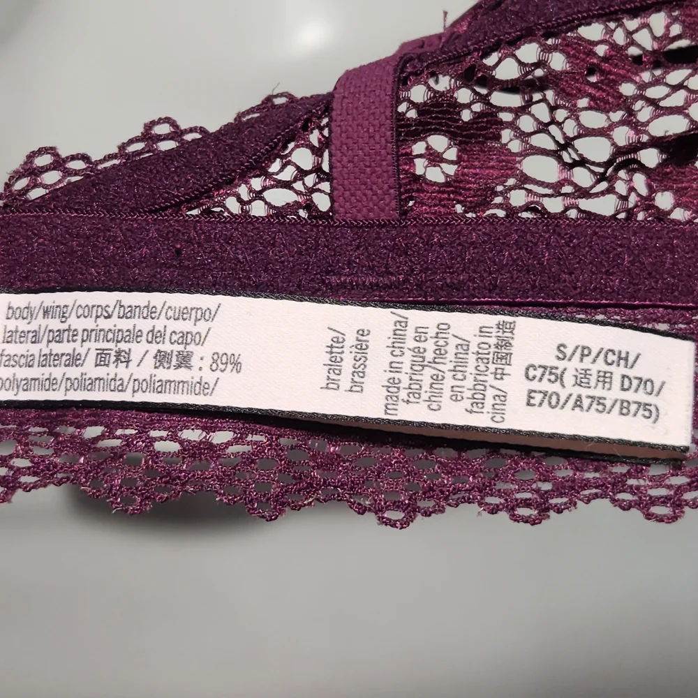 Victoria's Secret Burgandy Daisy Lace Bralette Small
